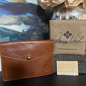 Patricia Nash Heritage Leather Envelope Clutch Style #A81001 in Heritage Tan